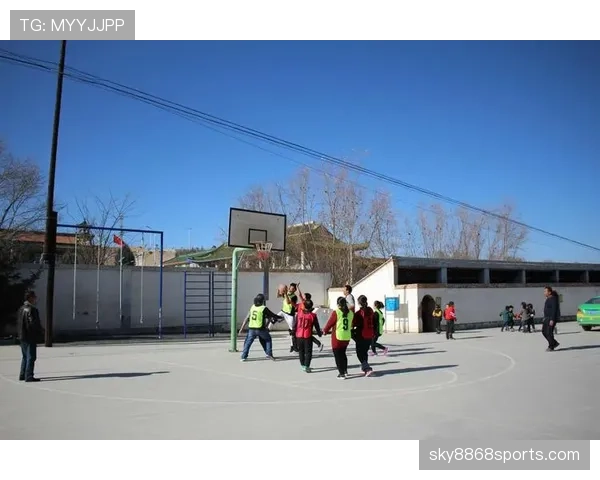 篮球比赛中,发球规则的具体条文与判罚细则全面解析 篮球比赛中,发球规则的具体条文与判罚细则全面解析